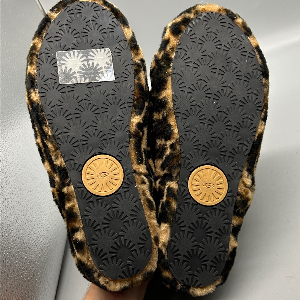 NWOT UGG Leopard Print Women's Slippers Sz 12 - Picture 6 of 6